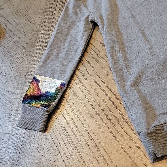 Girls size M sequin Unicorn sweater - Picture 6 of 8